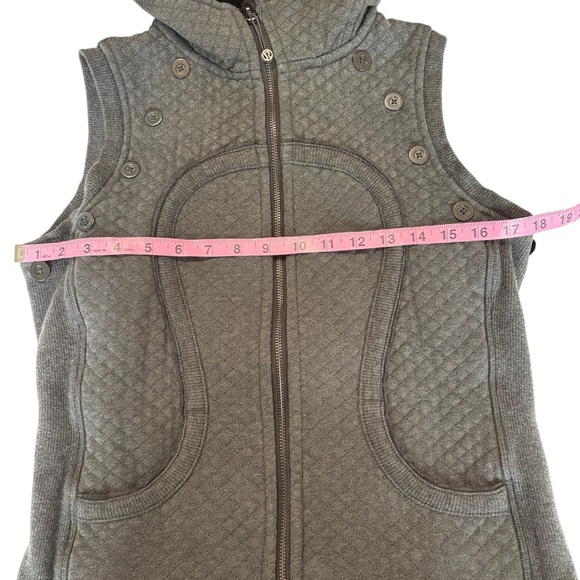 Lululemon Womens Quilted Scuba Special Edition Hooded Vest Performance Gray 6 - Picture 7 of 7